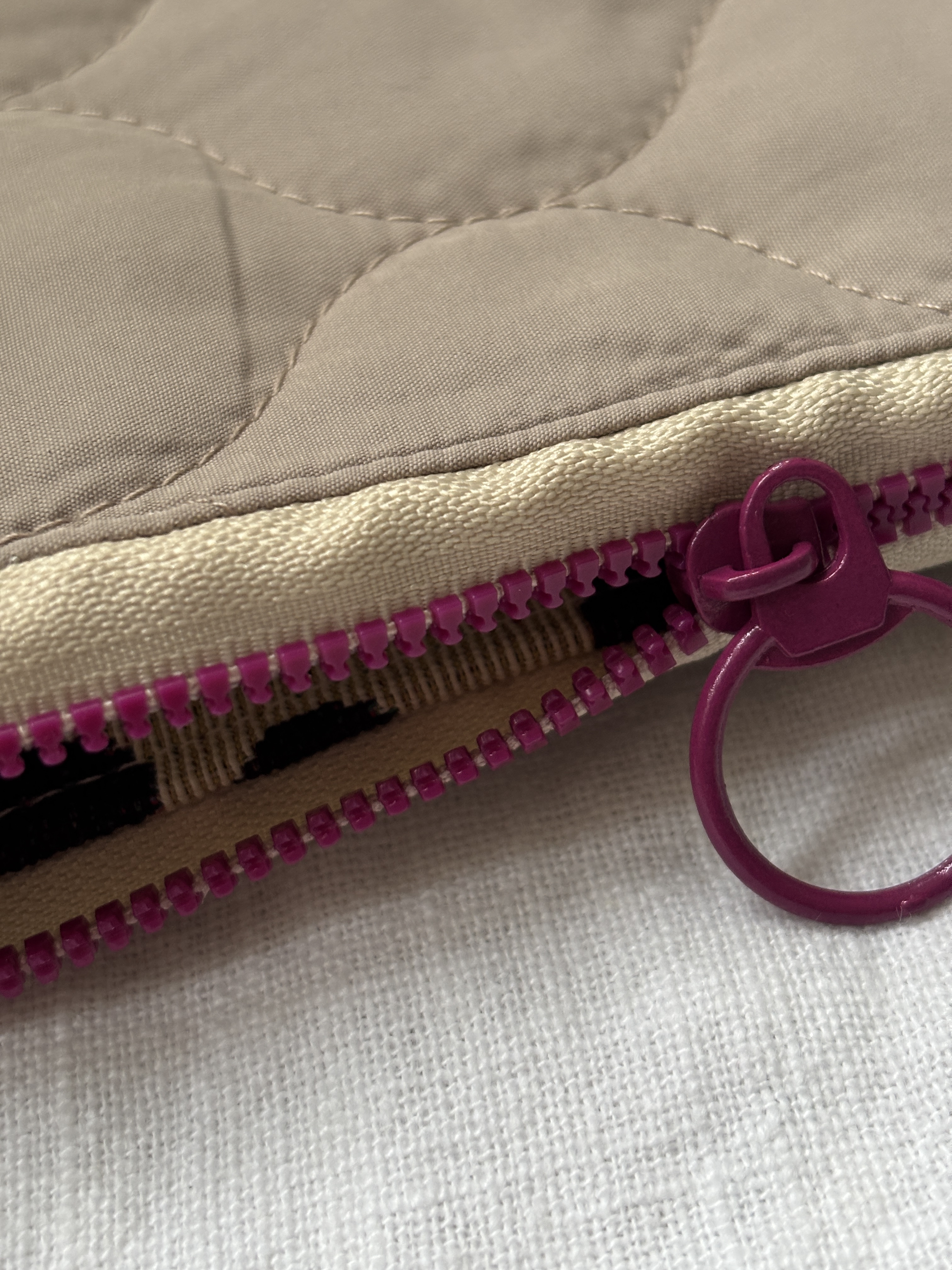 Kosmetiktasche  creme/leo