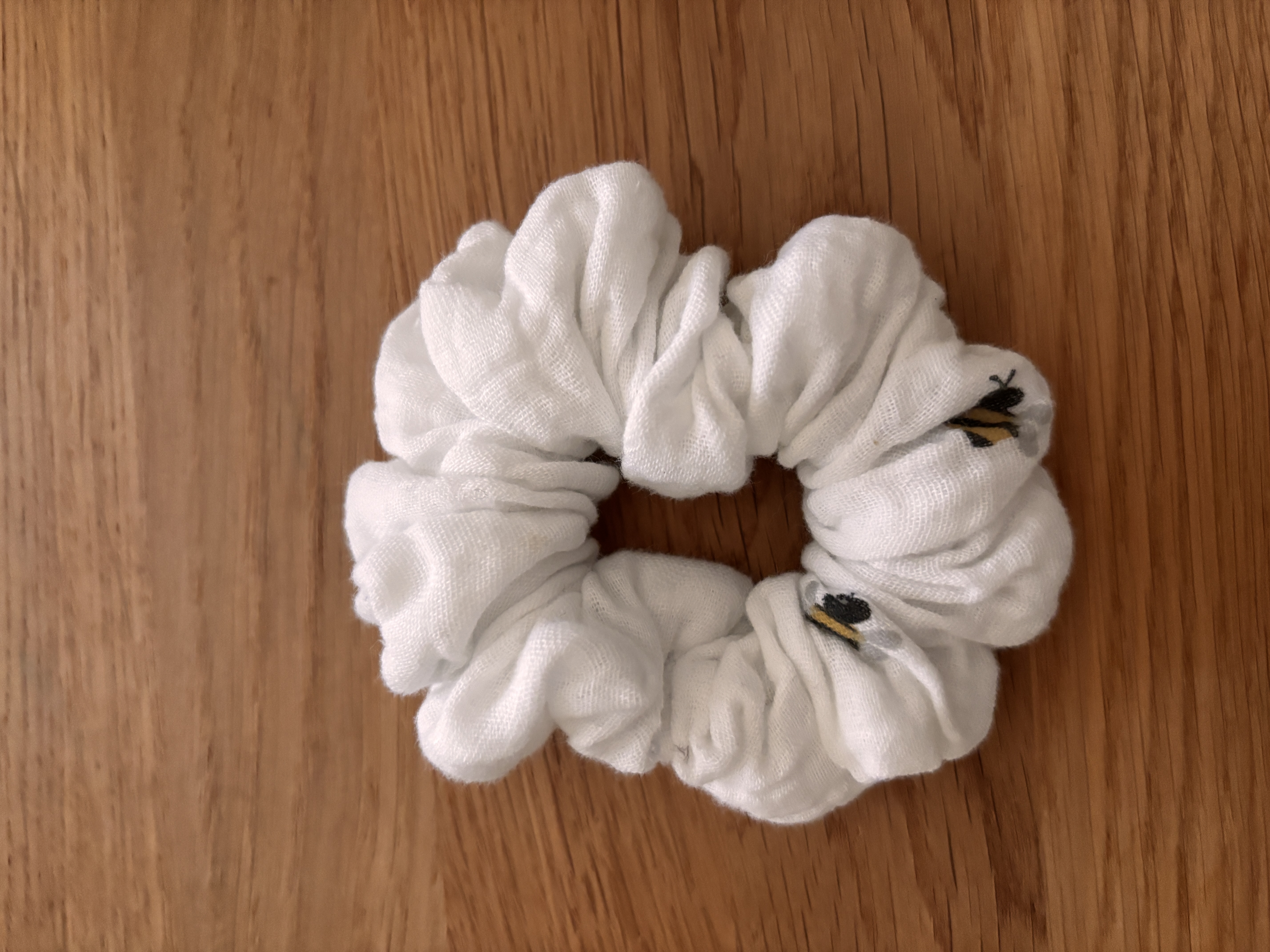 Scrunchie Honey Bee